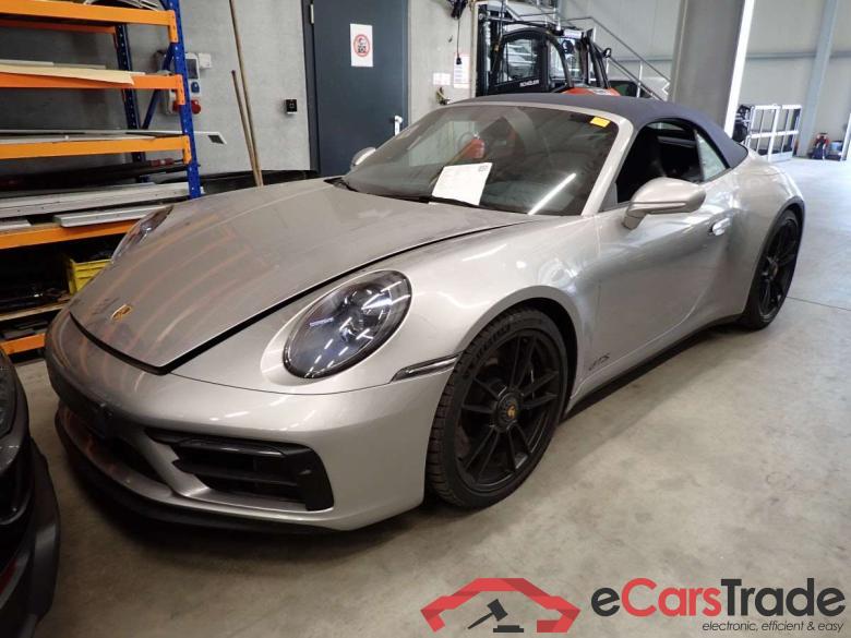 Porsche Carrera 4 GTS Cabriolet 911
