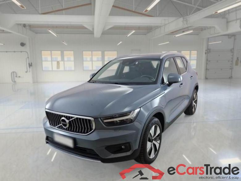 Volvo 228 VOLVO XC40 / 2017 / 5P / SUV T5 PLUG-IN HYBRID AUTO RECH INSCRIP EXPR #1