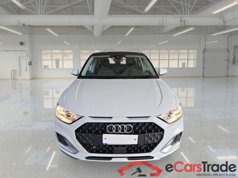 AUDI A1 CITYCARVER / 2018 / 5P / BERLINA 30 TSI CITYCARVER ADMIRED #6