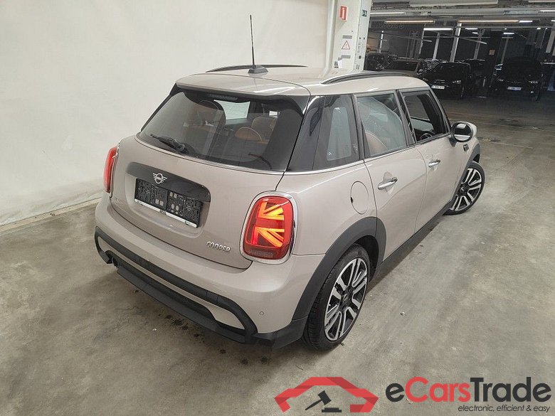 Mini 5 door Cooper (100 kW) 5d #2