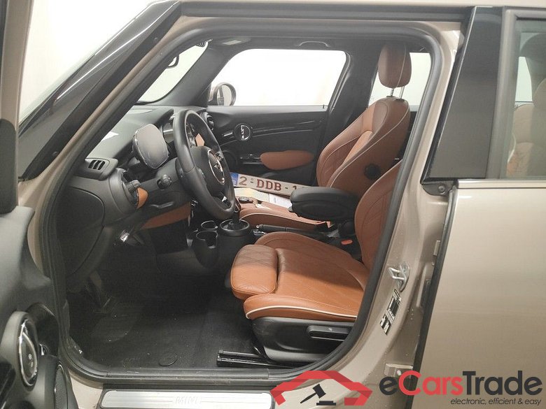 Mini 5 door Cooper (100 kW) 5d #3