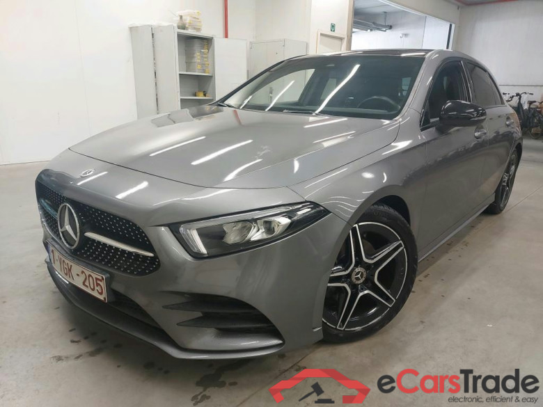 MERCEDES - MER A 160 d 95PK AMG Line Pack Night & Pano Roof
