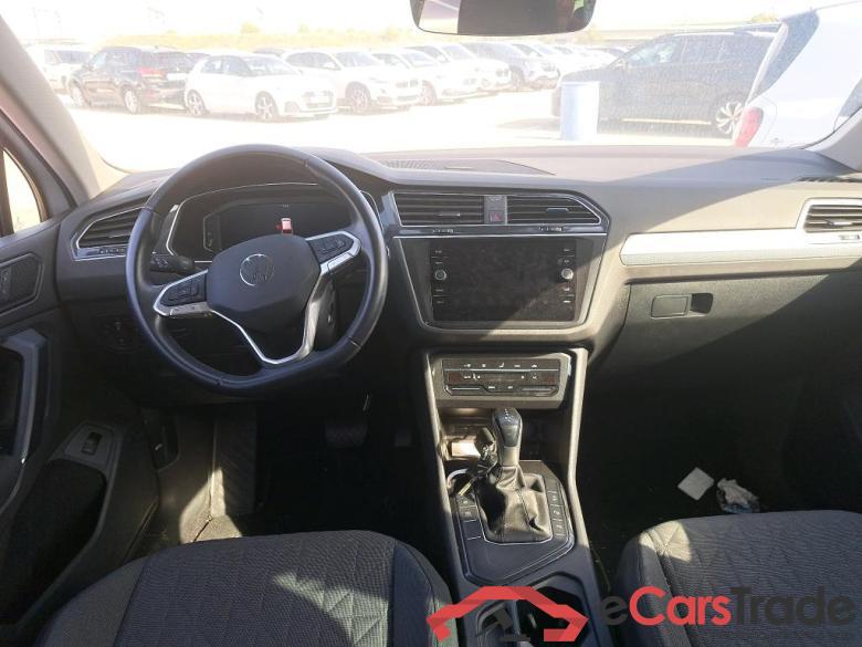 Tiguan Life 2.0 TDI 150CV AT7 E6d #3 Tiguan Life 2.0 TDI 150CV AT7 E6d #3