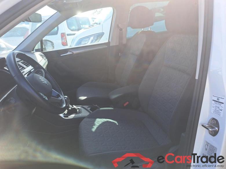 Tiguan Life 2.0 TDI 150CV AT7 E6d #6 Tiguan Life 2.0 TDI 150CV AT7 E6d #6