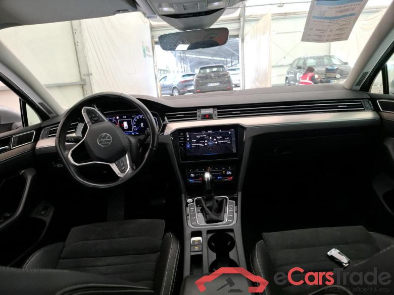 VOLKSWAGEN Passat SW / 2019 / 5P / Break 2.0 TDI 150 SCR DSG7 SW LOUNGE #5 VOLKSWAGEN Passat SW / 2019 / 5P / Break 2.0 TDI 150 SCR DSG7 SW LOUNGE #5