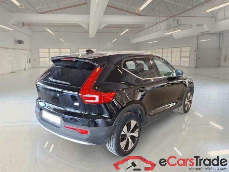 VOLVO XC40 / 2021 / 5P / SUV T4 RECHARGE PLUG-IN AUTO ESSENTIAL #2