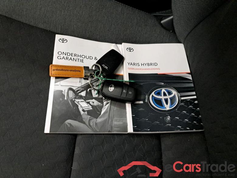 Toyota Yaris 1.5 Hybrid Style Automaat 5d #4