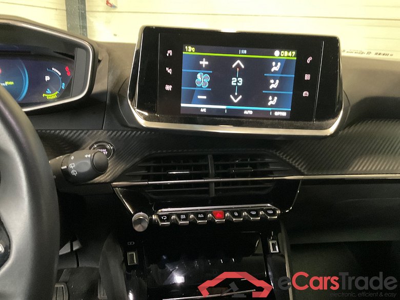 PEUGEOT e-2008 EV All. Pack 50 kWh #5