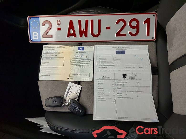 Peugeot 3008 Hybrid 225 e-Auto8 GT Pack 5d #4