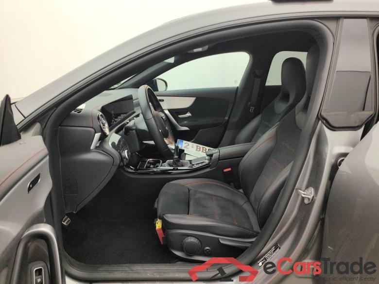 Mercedes-Benz CLA Shooting Brake CLA 180 Business Solution 5d #3