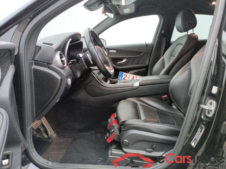 Mercedes-Benz GLC Coupé GLC 300 de 4MATIC 5d #3