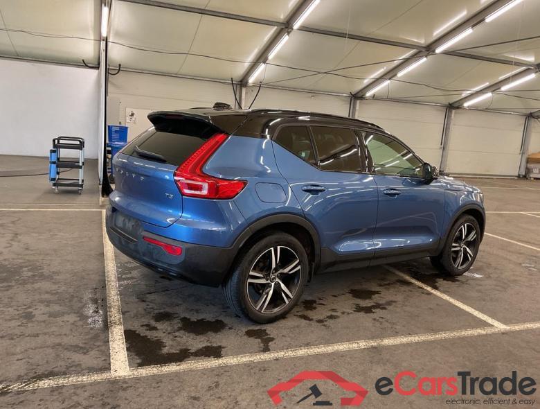 VOLVO XC40 1.5 T3 R-Design Geartronic #2