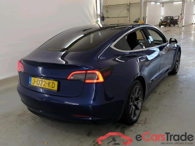 Tesla Model 3 Standard Range Plus RWD 4d #2