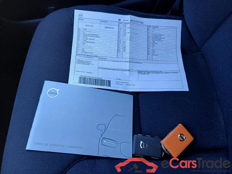 VOLVO XC60 / 2017 / 5P / todoterreno 2.0 T6 AWD Recharge R-Design Exp Auto #5