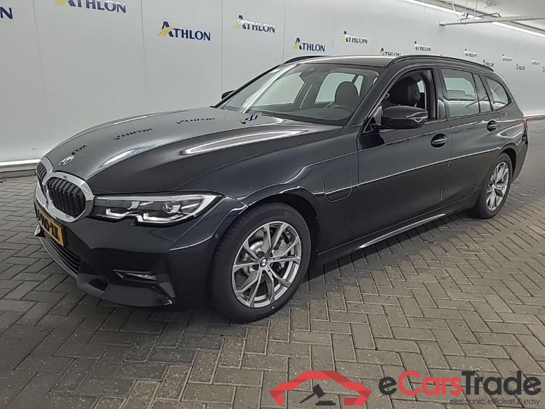 BMW 3-serie Touring 330e 5D 215kW #1