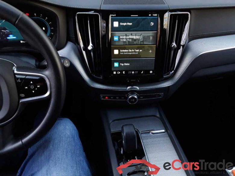 Volvo XC60 (03.2017->) DE - SUV5 B5 (Benzin) AWD EU6d, Ultimate Dark Mild-Hybrid (EURO 6d), (Facelift) #3