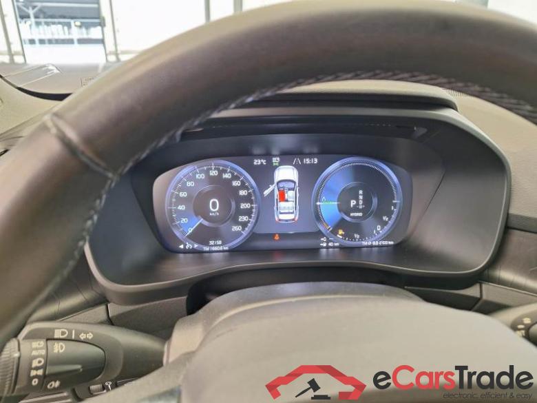 VOLVO XC40 / 2021 / 5P / SUV T5 RECHARGE PLUG-IN AUTO PLUS BRIGHT #4