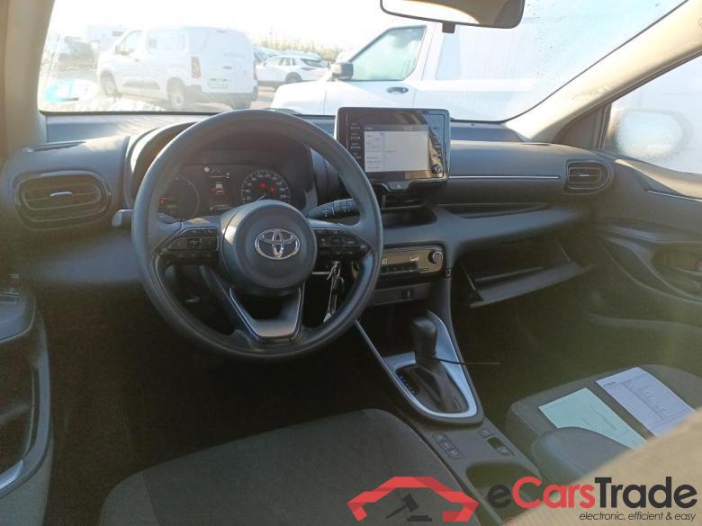 TOYOTA Yaris / 2020 / 5P / berlina con portón 1.5 120H Business Plus #3