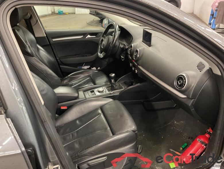 AUDI A3 Sportback Audi A3 Sportback Ambition 1.6 TDI  81(110) kW(ch) 6 vitesses #4