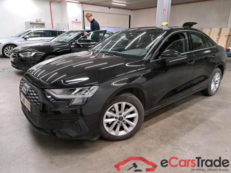 AUDI - AUD A3 BERLINE 30 TDi 116PK Attraction Pack Business & Rear Park Sensors