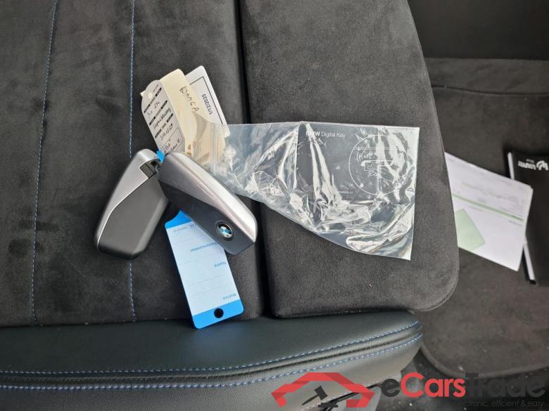 BMW - BMW X1 xDrive25eA 245PK          ***   TOTAL LOSS   ***       M Sport Pack Premium Pro With Heated Sport Seats & Heated Steering Wheel & Harman Kardon &  & Travel & Driving Assistant & Towing Hook * HYBRID * #4