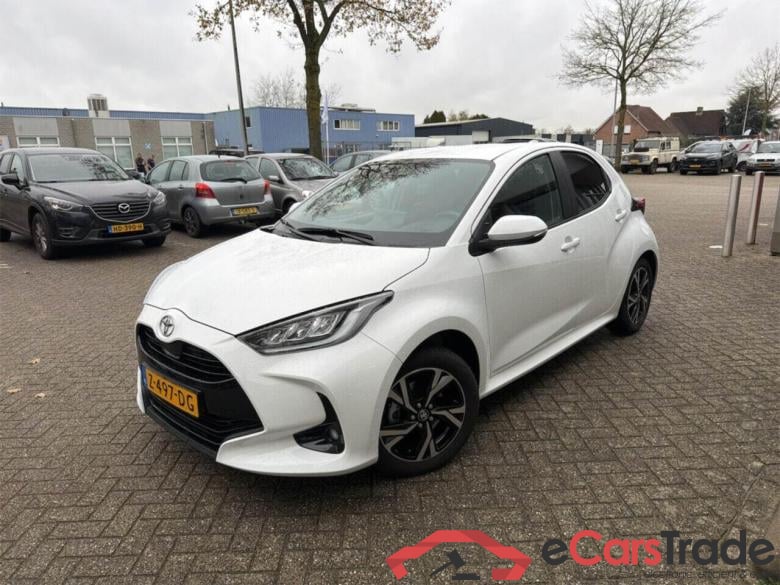 TOYOTA YARIS 1.5 Hybrid 115 First Edition