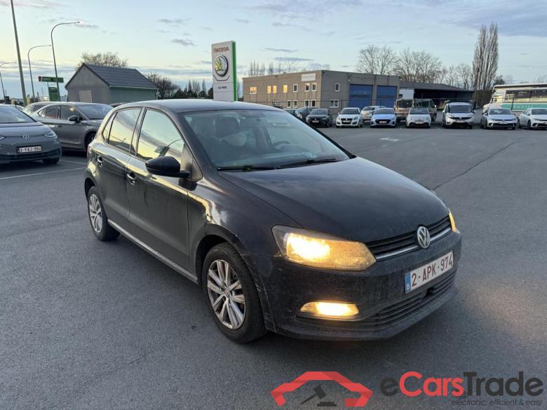 VOLKSWAGEN Polo Polo Trendline 1.0  BlueMotion Technology 55 kW (75 ch) 5 vitesses manuel #2