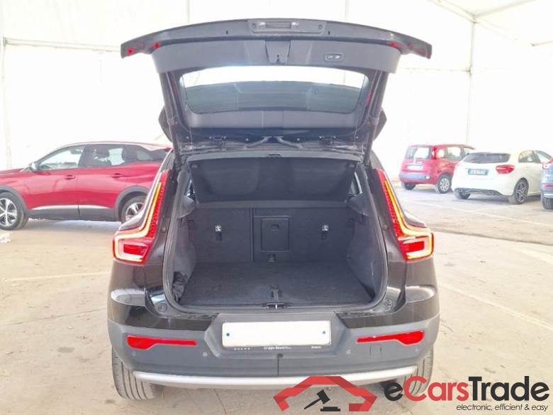 VOLVO XC40 / 2021 / 5P / SUV T2 AUTOMATICO CORE #5