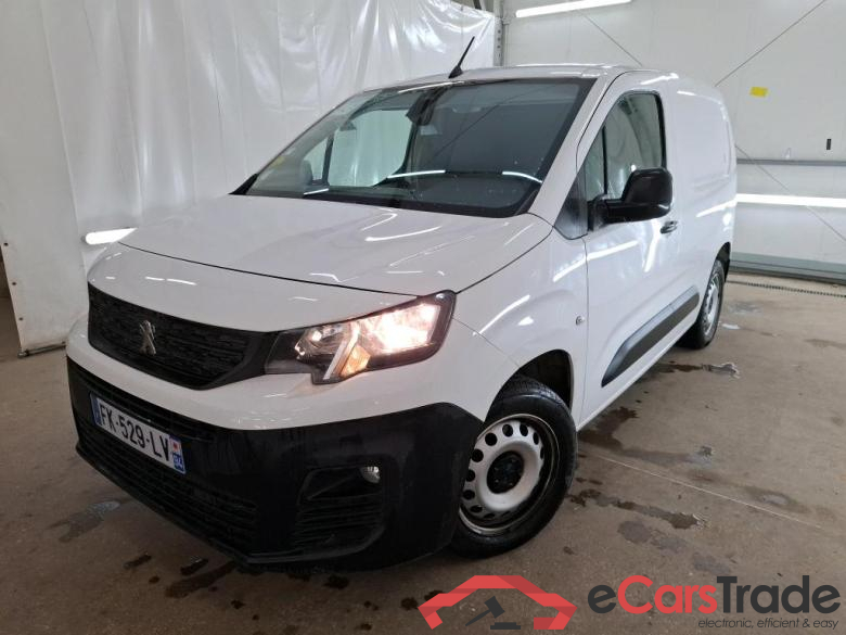 PEUGEOT Partner / 2018 / 4P / Fourgonnette BHDI 130 EAT88 S&S 650KG STD ASPHALT
