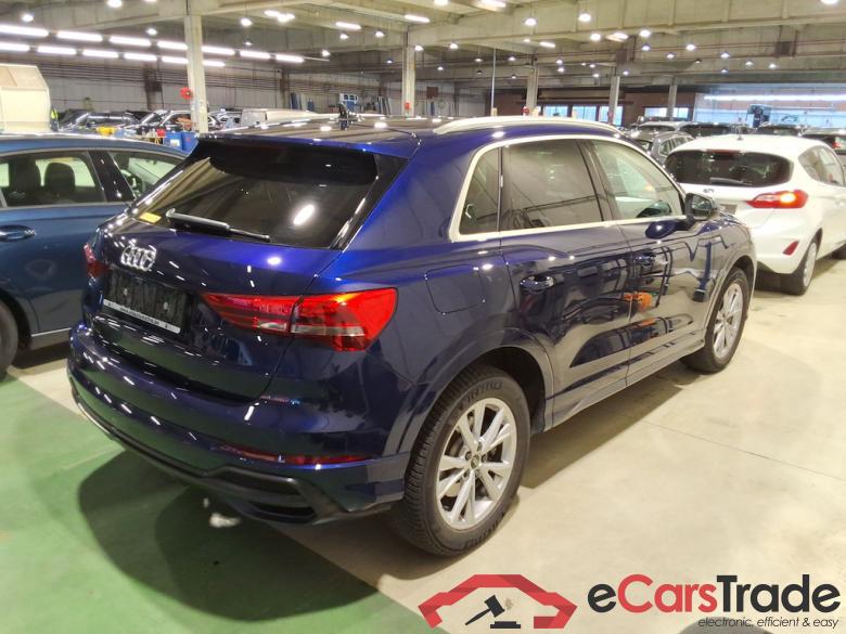 AUDI Q3 1.4 45 TFSI E S TRONIC S LINE #4