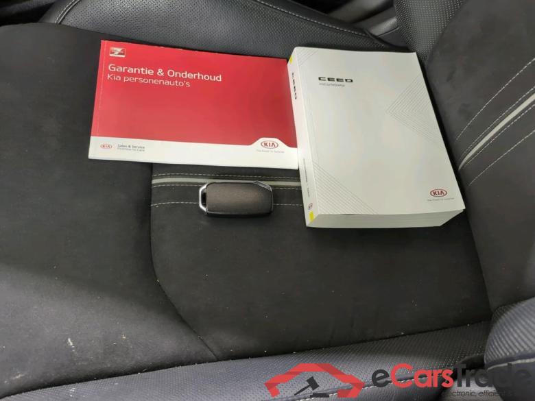 Kia Ceed Sportswagon 1.5 T-GDi DCT GT-PlusLine 5d #4