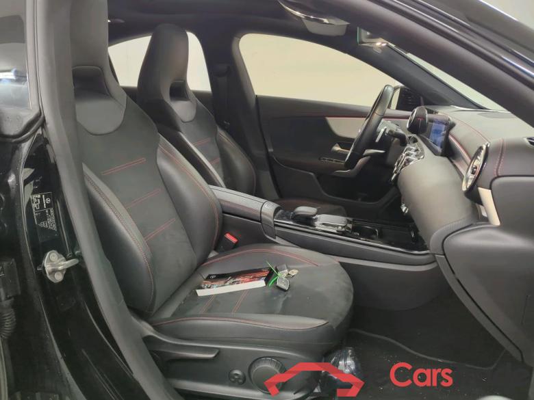 Mercedes-Benz CLA CLA 180 DCT Business Solution AMG 4d #3