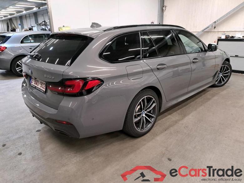BMW - BMW 5 TOURING 530e 292PK M Sport Pack Business With Heated Electric Comfort Mem Seats & Innovation & Head Up & Travel Pack & Comfort Plus & Driving Assistant Pro  * HYBRID * #2