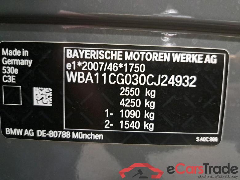 BMW - BMW 5 TOURING 530e 292PK M Sport Pack Business With Heated Electric Comfort Mem Seats & Innovation & Head Up & Travel Pack & Comfort Plus & Driving Assistant Pro  * HYBRID * #6