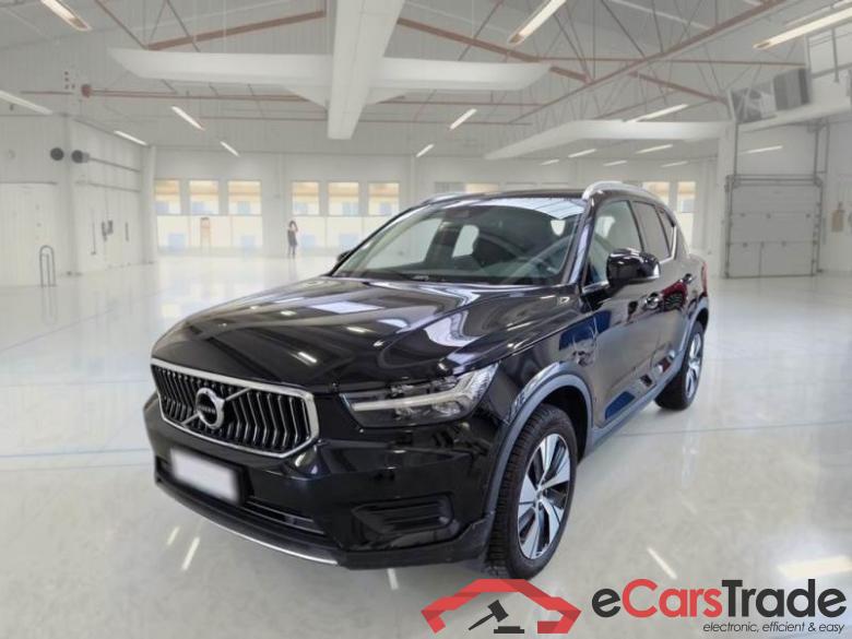 VOLVO XC40 / 2017 / 5P / SUV T4 PLUG-IN HYBRID AUTO RECH INSCRIP EXPR #1