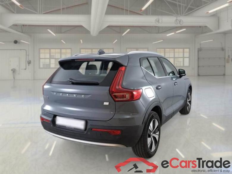 VOLVO XC40 / 2021 / 5P / SUV T5 RECHARGE PLUG-IN AUTO PLUS BRIGHT #2