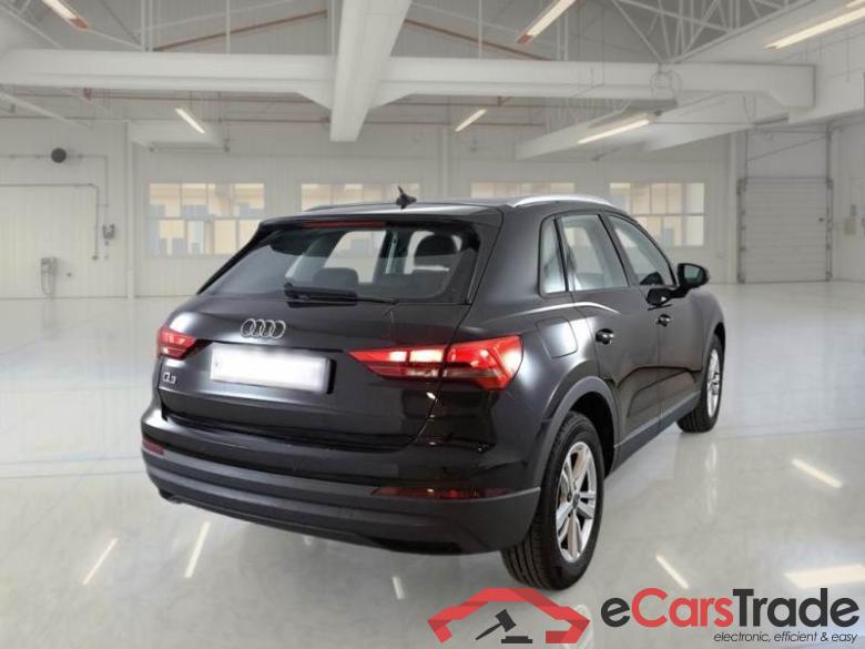 AUDI Q3 / 2018 / 5P / SUV 35 TFSI S TRONIC BUSINESS #2