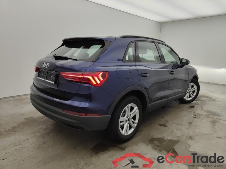 Audi Q3 35 TFSI Attraction 5d #2