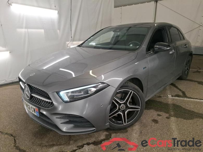 MERCEDES-BENZ Classe A Compact / 2018 / 5P / Berline A 250 e AMG Line 8G-DCT #1