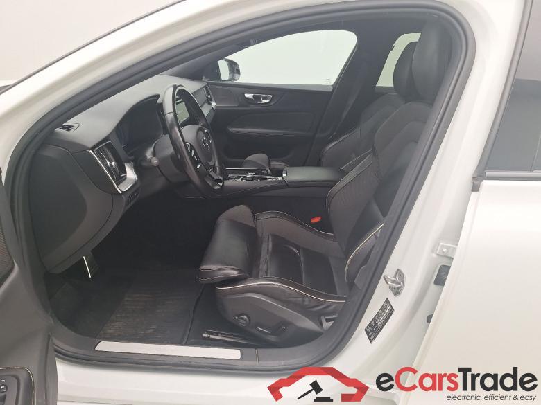 Volvo, V60 '18, Volvo V60 T6 Recharge 4x4 Geartronic R-Design 5d #3