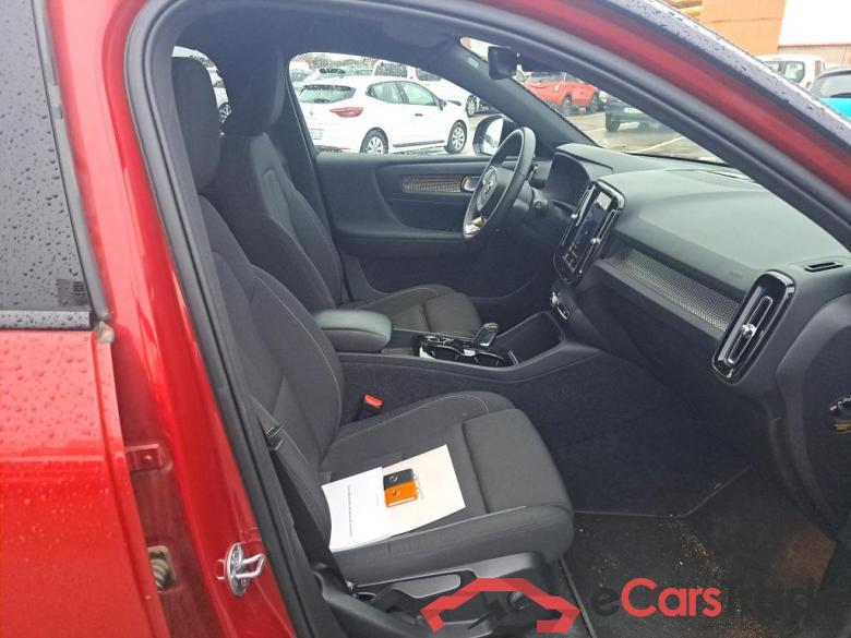 VOLVO XC40 / 2017 / 5P / todoterreno 1.5 T4 Twin Recharge R-Design Auto #6