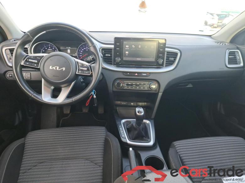KIA Ceed / 2021 / 5P / berlina con portón 1.0 T-GDi 74kW (100CV) Drive #3