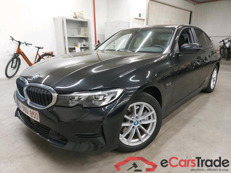 BMW - BMW 3 BERLINE 320e 204PK Business Edition With Vernasca Heated Sport Seats & Active Cruise & Driving Assistant Pack   * HYBRID *