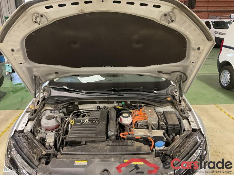 SKODA SUPERB COMBI 1.4 TSI PHEV 160KW DSG6 CLEVER #6