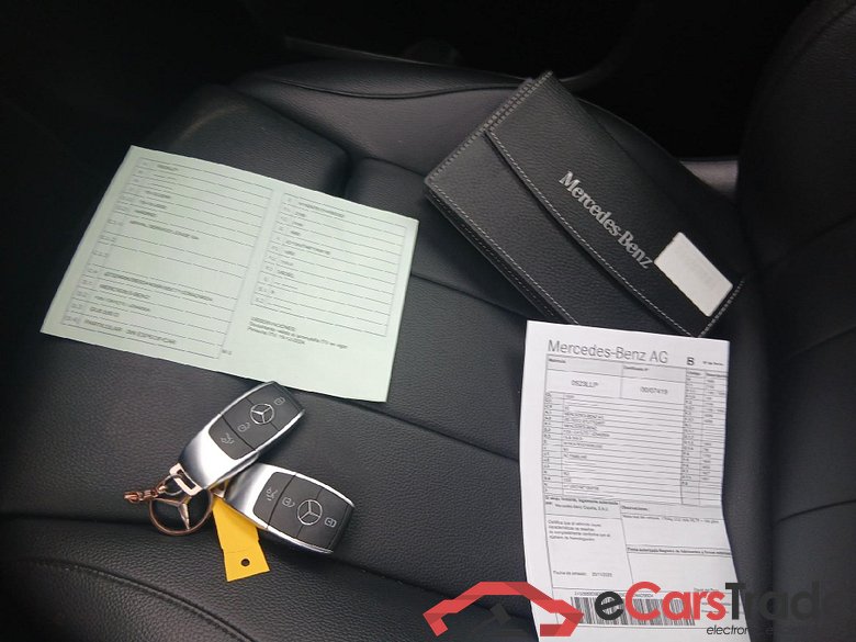 MERCEDES-BENZ GLB / 2019 / 5P / todoterreno 2.0 GLB 200 D DCT 110KW (150CV) #5