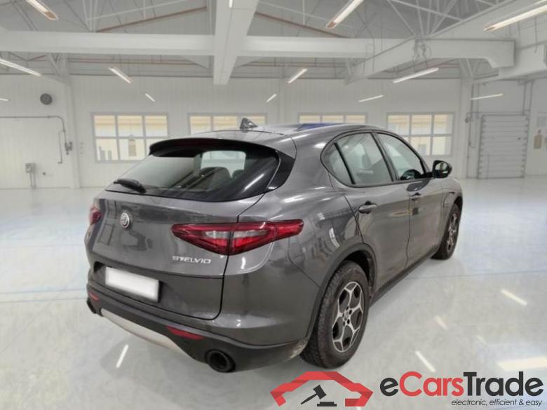 ALFA ROMEO STELVIO / 2017 / 5P / SUV 2.2 TD 190 CV SUPER BUSINESS AT8 Q4 #2