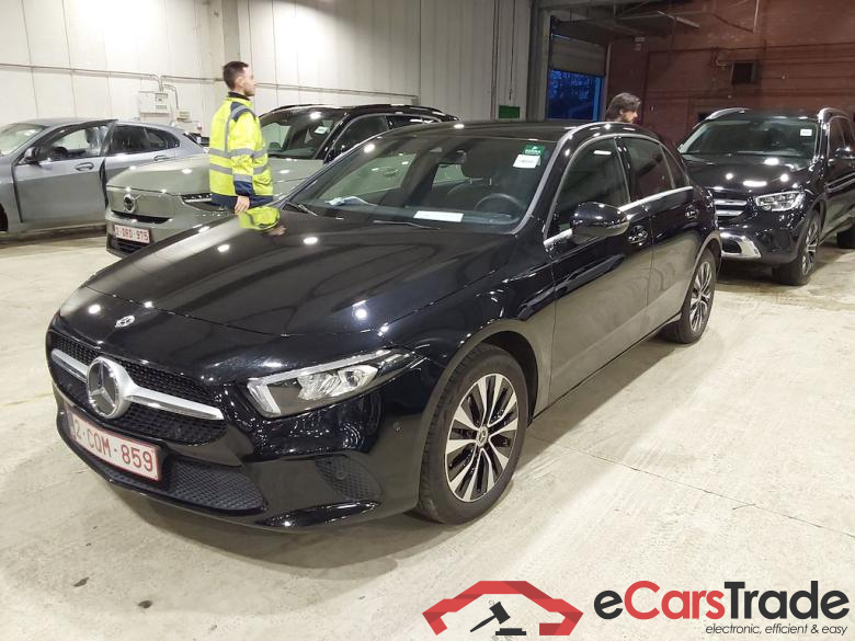 MERCEDES-BENZ A-CLASS LIMOUSINE 1.3 A 250 E BUSINESS SOLUTION DCT