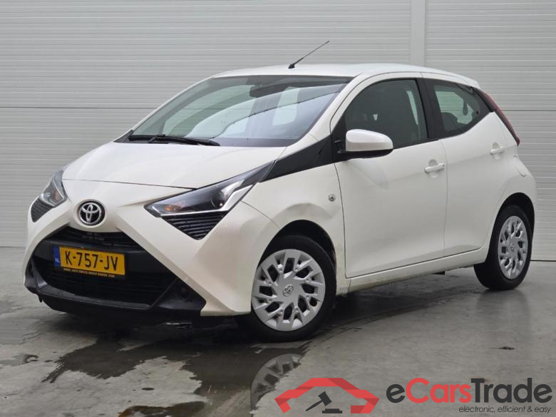 TOYOTA Aygo 1.0 VVT-i x-play