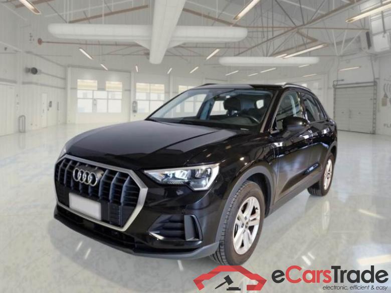 AUDI Q3 / 2018 / 5P / SUV 45 TFSI E S TRONIC BUSINESS #1