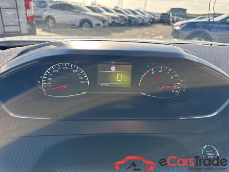 PEUGEOT 2008 / 2019 / 5P / todoterreno Allure BlueHDI 81kW (110CV) #4
